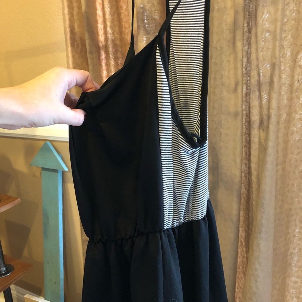 Fun, Needle & Thread Summer Dress - Picture 4 of 8